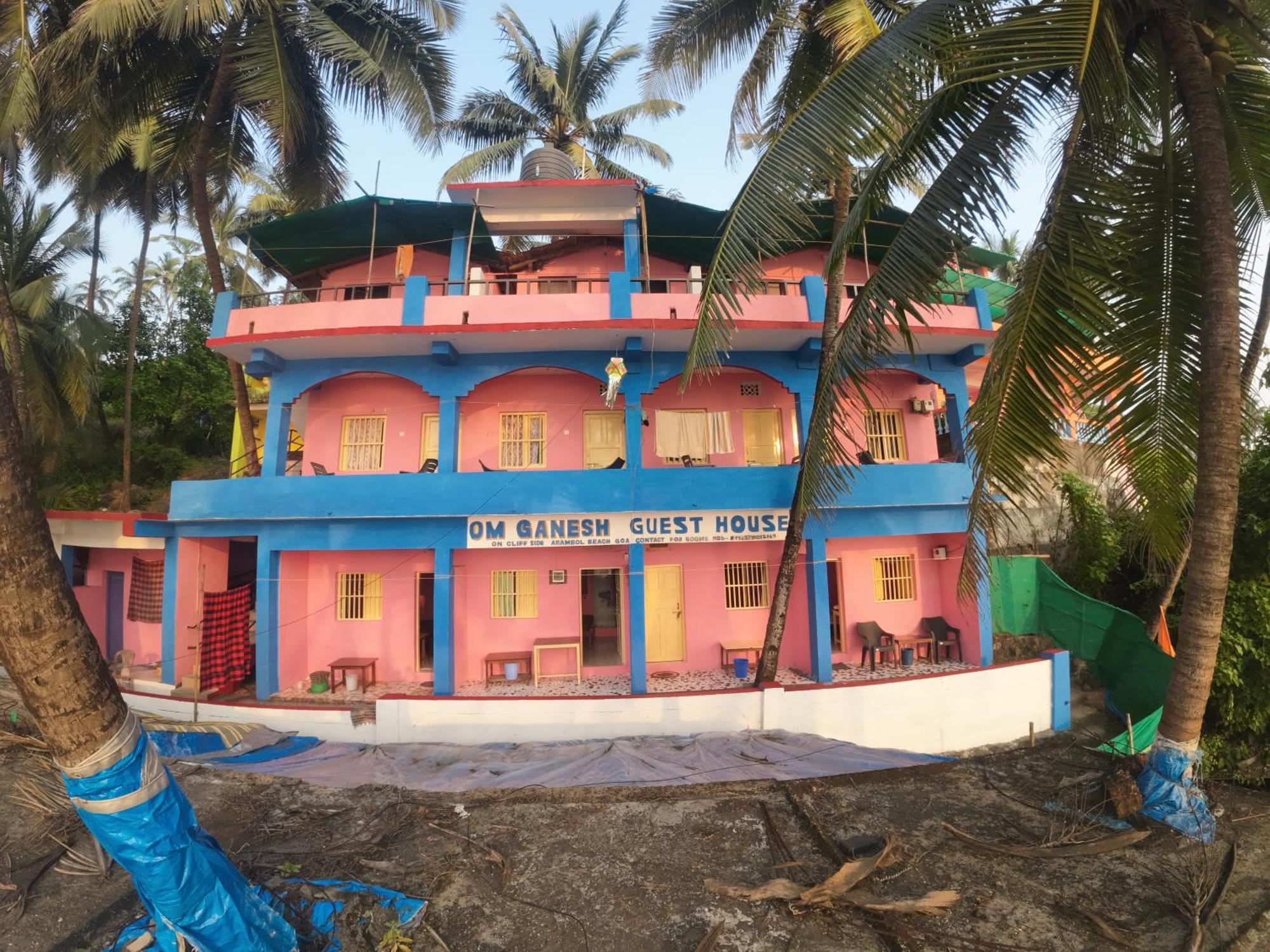Om Ganesh Guest House Cliffside Arambol Exteriér fotografie