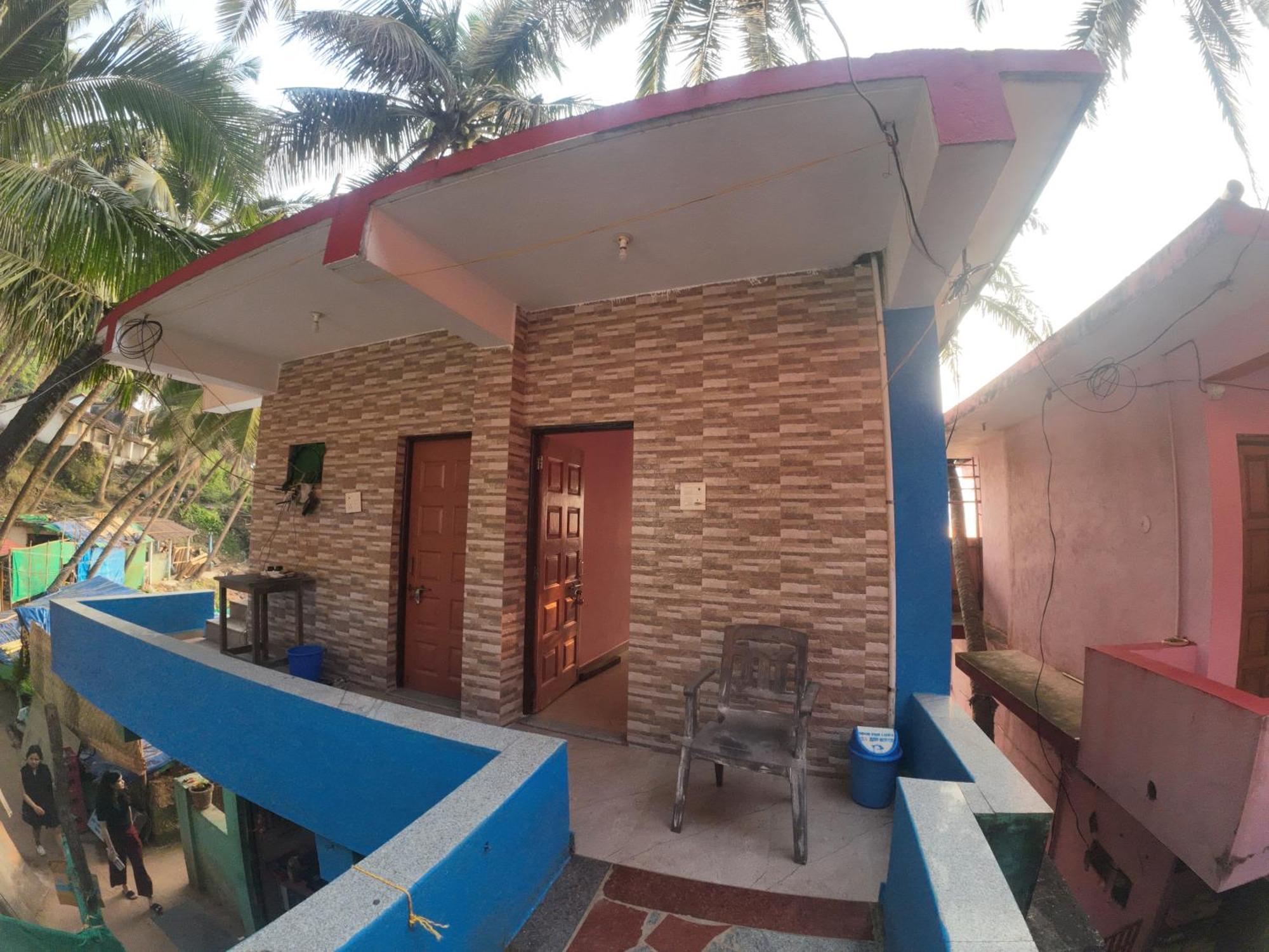Om Ganesh Guest House Cliffside Arambol Exteriér fotografie