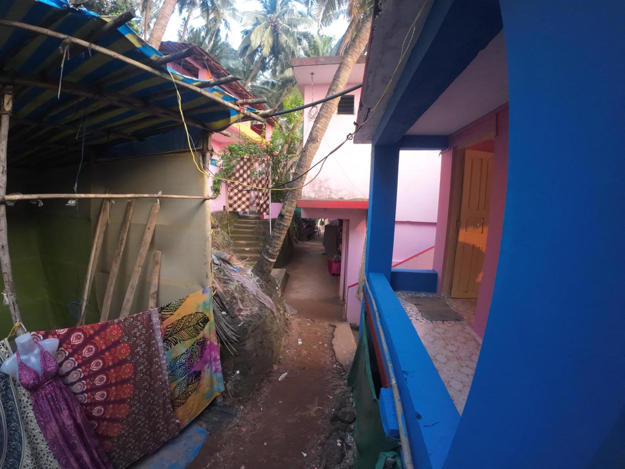 Om Ganesh Guest House Cliffside Arambol Exteriér fotografie