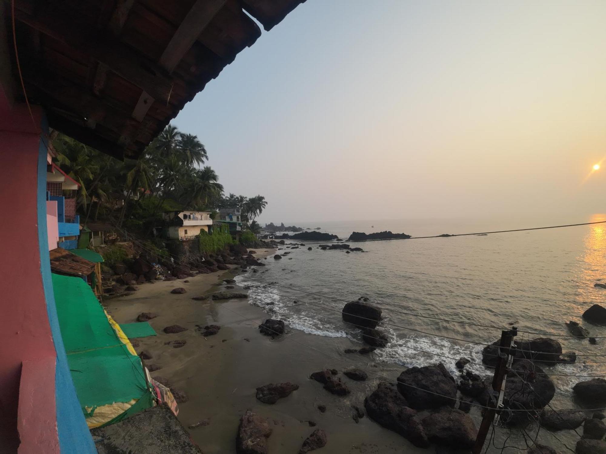 Om Ganesh Guest House Cliffside Arambol Exteriér fotografie